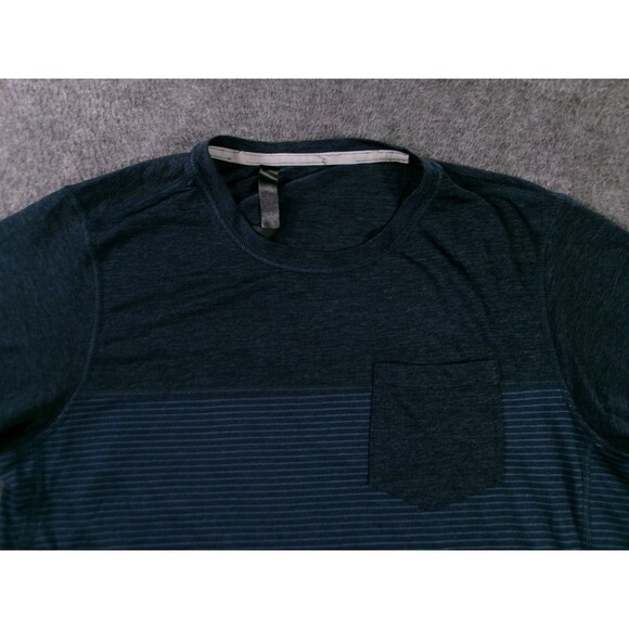 The North Face Shirt Mens S FlashDry Pocket Short Sleeve Navy Striped Tee - Picture 2 of 12